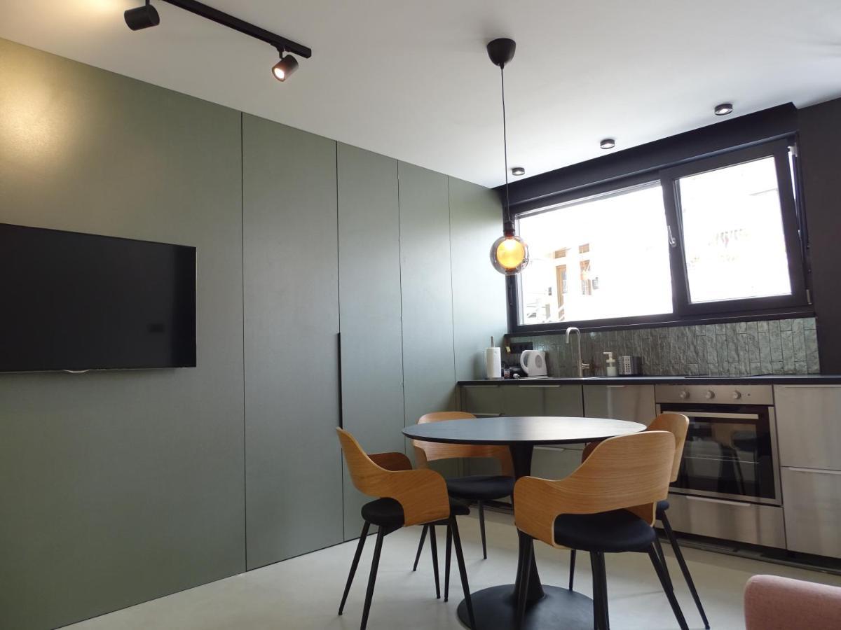 Modern Small House With A Terrace 斯普利特 外观 照片